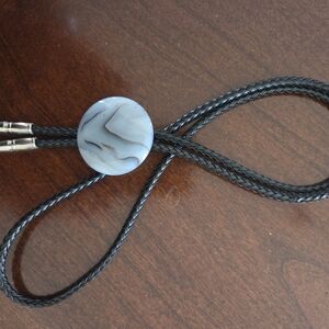 VINTAGE Bolo With Round Marble Designed Clasp